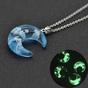 Luminous Blue Moon Transparent Pendant Necklace Personalized Birthday Gifts For Mum Sisters Lovers Resin Jewelry Wholesale