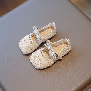 Sandaler flickor sandaler mode ihåliga prinsessor skor utomhus lätta barn platt småbarn casual sommar mjuka botten barnskor