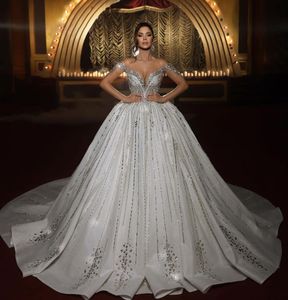 Exquisite Ball Gown Wedding Dresses V Neck Long Sleeves Sequins Appliques Beaded Floor Length Ruffles 3D Lace Diamonds Zipper Bridal Gowns Plus Size Vestido de novia