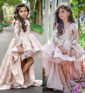 2023 Rosa High Low Langarm Blumenmädchenkleider V-Ausschnitt Spitze Applikation Rüschen Mädchen Pageant Kleider Kinder A-Linie Kinder Prom Party Kleider