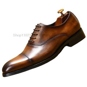 Scarpe oxford da uomo di lusso Abito stile classico di alta qualità Scarpe in vera pelle Scarpe da uomo formali con lacci marroni neri