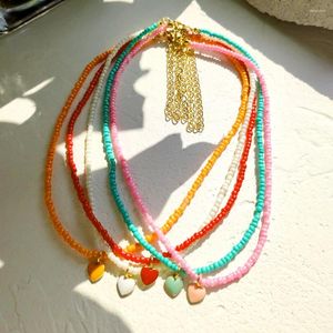 Catene Ciondolo a forma di cuore smaltato carino Collane di perline per le donne Collana girocollo di semi di acrilico multicolore di moda Gioielli fatti a mano Boho