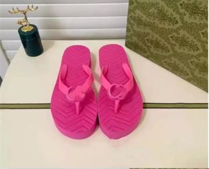2023 Luksusowe kapcie zjeżdżalni piankowe dla kobiety projektantki klapki klapki modne suwaki damskie platforma sandały Sandał Sumpal Beach Flipflops Buty 35-42