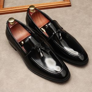 Size 6 To 12 Stylish Man Loafers Genuine Leather Pointed Toe Formal Dress Shoes Mens Tassel Black Brown Party Wedding Shoes Men