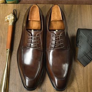 ブランドドレスシューズメンズオックスフォードシューズウィングチルティップ本革張りのオフィスオフィスブラックシューズメン用クラシックブローグレースアップ男性靴
