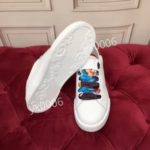 مصمم جديد للرجال Men Fashion Sneaker أحذية غير رسمية مدربين أحذية الجلود للتغيير في الهواء الطلق الأحذية الرياضية 2023