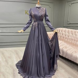 Classic Muslim Evening Dresses: Lace Applique Moroccan Chiffon Gown