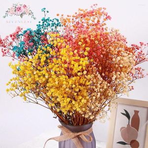 Fiori decorativi 40-120g Bouquet di fiori secchi colorati Alito di bambino conservato Decorazione di nozze Disposizione Gypsophile Nordic Home Decor