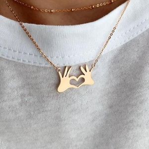 Hänge halsband kärleksfull hjärtgest halsband för kvinnor rostfritt stål 2023 söta smycken tonåring egirls y2k tjej gåva