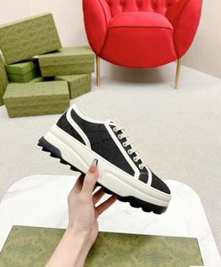 Tenis 1977 Tasarımcı Spor Ayakkabı Bayanlar Sıradan Ayakkabı Siyah Lüks Bayan Ayakkabı Yeşil ve Kırmızı Web Stripe 2023 Kalın Alt Süet Trim Chaussures Lüks Kadife Süet
