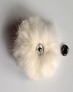 Smart Rabbit Fur Pompons Ball Akcesoria z metalowym przyciskiem przycisku do dekoracji i szybkiej dostawy1388602