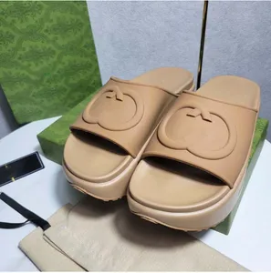 Tasarımcı Sandal Moda Kalın Sole Slipper Marka Kadınlar Slayt Sandal Lnterlocking G kapalı ev güzel güneşli plaj erkek kadın terlik