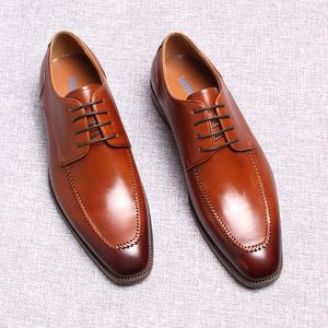 Brand Square Toe Oxfords Men Sapatos de couro genuíno Italiano Business Classic Men Dress Shoes para homens Novos calçados de design