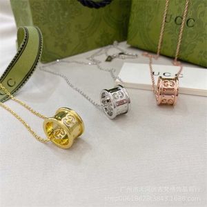 Designer smycken armband halsbandsring ihålig ut liten Manyao 925 Trend Women's Lovers Gift Cylinder Pendant