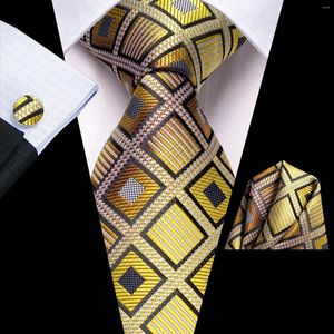 Bow Ties Plaid Yellow Grey Silk Wedding Tie For Men Gift Mens Slitte Handky Cufflink Set Fashion Business Party Dropship Hi-Tie Designer