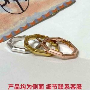 Designer smycken armband halsbands ringtillbehör länk till kärleksserier randig snidad ring trendpar ring