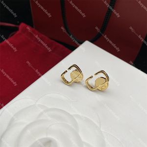 Classic V Studs Designer Gold Earrings Letter Stamps Eardrops Wholesale Party Show Anniversary Birthday Gift