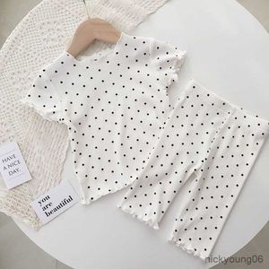 Roupas conjuntos de roupas brancas de pijamas de pijamas de verão de roupas casuais finas de roupas casuais 2pcs/figurino de mangas curtas