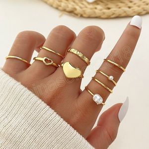 Set di anelli vintage a forma di cuore con stelle d'amore per le donne, anello da dito irregolare con perle circolari, regalo per gli amanti dei gioielli di moda