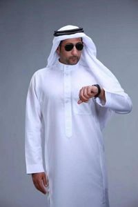 Roupas étnicas Roupas islâmicas homens comprimento de manga comprida homens muçulmanos Arábia Saudita Paquistão Kurta Trajes muçulmanos vestido muçulmano Kaftan THOBE 230529