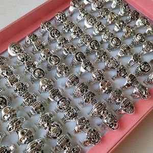 Solitaire Ring 50pcs Toplu Toptan Yüzük Çok Kafatası Yüzükleri Kadın Lady Man İskelet Vintage Gotik Takı Biker Punk Yüzük Kutlaması Partisi 230529