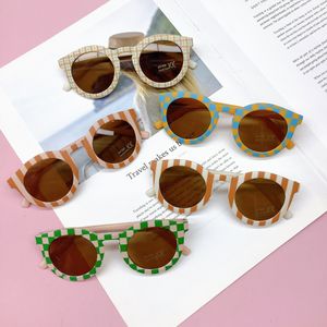 Kids Sunglasses Girls Checkerboard Sun Glasses Retro Fashion Designer Glasses Boys Sunscreen Wholesale Beach Seaside Child Fashion Eyeglasses Eyewear BC643