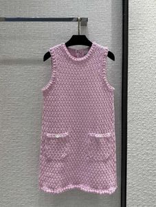 Vestidos casuais 2023 Spring Summer Designer Women Crochet Slim malha celebridade Celebridade doce vestido de suéter rosa preto