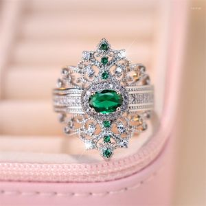 Bröllopsringar lyxiga kvinnliga Big Green Crown Ring Silver Color Engagement for Women Charm Crystal Zircon Stone Band smycken