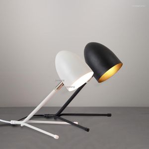 Lampy stołowe Nordic LED LAMPA BÓD OSOBISTOŚĆ SALNOTA DOMOWA DECO LUMINAIRES Oświetlenie sypialnia Badanie biurka