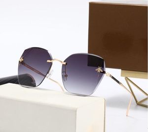 Designer-Sonnenbrillen für Damen und Herren, klassischer Sommermode-Stil, Metallplattenrahmen, Augenschutzbrille, UV-Linse