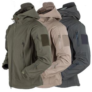 Hunting Jackets Men Outdoor Soft Shell Windproof Waterproof Hiking Jackets Autumn Winter Fleece Thermal Military Tactical Jacket Hunting Clothes 230530