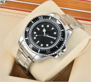 2023 Nya toppnivå Brand Wrist Watch Man Designer Titta på Noctilucent Quartz Watches Women Watch Classic Luxury Business Wristwatches
