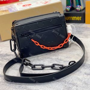 Fashion Crossbody Bags For Men Luxury Designer Shouder-bag Soft Trunk Mini Handbags Purses Brand Embossing V Chest Bag Box Sling Strap