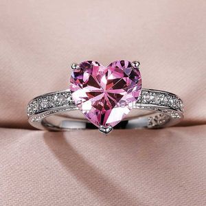 バンドリングHuitan Luxury Solitaire Women Heart Engagement Rings AAA Pink Cubic Zirconia Proposal Rings for Girlend Anniversary Gift J230531