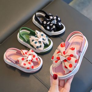 Sandaler Sweet Dot Bowtie Childrens Summer Princess Pvc Hook Loop For Girls Soft Non Slip Barefoot Kids Beach Shoes 230530