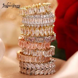 Bandringar Fashion Luxury Cubic Zirconia Förlovningsringar för kvinnor Marquise Crystal Wedding Ring Party Jewelry Gift J230531