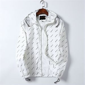 Mens Jacket Hip Hop Windbreaker Fashion Coats Män kvinnor Streetwear Ytterkläderrock Hip Hop Jackets Högkvalitativ M-3XL YT6