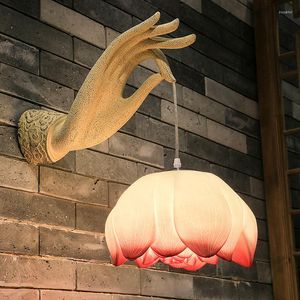 Lampade da parete Lampada di loto in stile cinese Creatività individuale Camera da letto Comodino Corridoio Scala Video