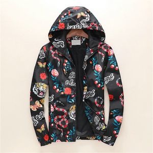 Mens Designer Jacket Coat Caps Winter Autumn Baseball Slim Stylist Män Kvinnor Windbreaker Ytterkläder dragkedja huvtröjor Jackor Rockar M-3XL CX12