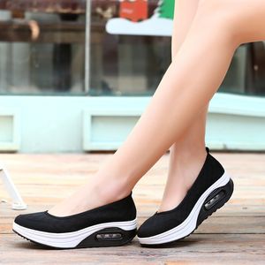 Summer New Style Rocking Shoes Fashion Womens Sneakers Casual Sports Shoes Mother Shoes Thick Sole Muffin Womens Single Shoes