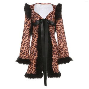 Abiti casual Temperamento IMCUTE Sottile scollo a V Stampa leopardata Abito peloso Donna Lusso leggero Taglio basso Pizzo Orlo a fessura Autunno Inverno Sexy