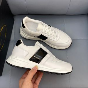 Mode Herr Cloudbust Thunder Fritidsskor Löparsneakers Italien Delikat gummibottnar Låga toppar Kalvskinn Designer Utomhus Casuals Fitness Trainers Box EU 38-45