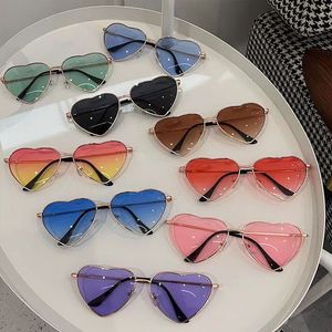 Designer-Sonnenbrillen für Damen „Liebe mit Herz im Meer“, Trauzeugengruppe für Strandurlaub, lustige Hip-Hop-Sonnenbrille