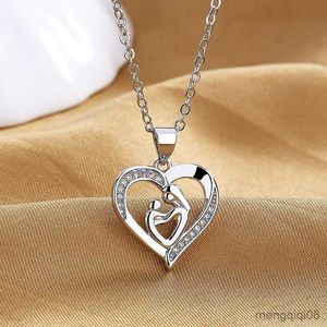 Pendanthalsband S925 Sterling Silver Inches Mom Heart Zircon Necklace For Wife Födelsedagsjubileumsgåva Smycken