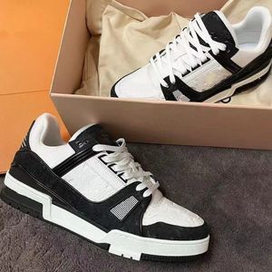Designer Men Causal Shoes Fashion Woman Leather Lace Up Platform Sole Sneakers White Black mens womens Luxury velvet suede 35-45 RG25