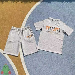 Męskie koszulki Mężczyzny Kobiety Trapstar T-shirts Letni strój Orange Grey Ręcznik Haft krótki rękaw Para TOP TEE SET Projekt 77ess