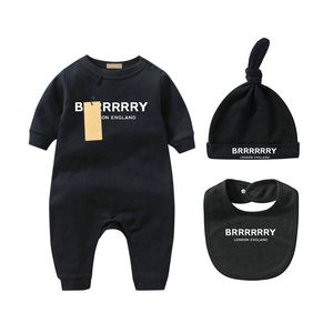 Stokta Bebek Doğdu Kız Tasarımcısı Marka Mektup Kostüm Tulumlar Giysiler Tulum Çocuklar Bodysuit Bebekler için Kıyafet Romper Outfi Bib Hat 3pc B808