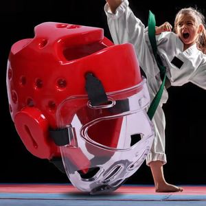 Équipement de protection Protège-tête Taekwondo professionnel Casque MMA Muay Thai Boxe Taekwondo Karaté Garde Tête WTF Kickboxing 230530 230530