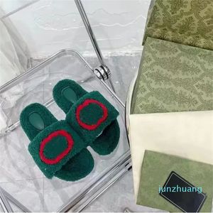 Chinelos rasos femininos luxuosos de lã premium femininos clássicos sandálias de pelúcia verde branco casual à prova de desgaste moda chinelo feminino quente tamanhos 34-4