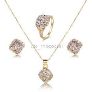 Band Rings 3PC Luxury Women's Temperament Jewelry Set Zircon Round Ringörhängen Halsband för kvinnors engagemang Bröllopsmycken J230531